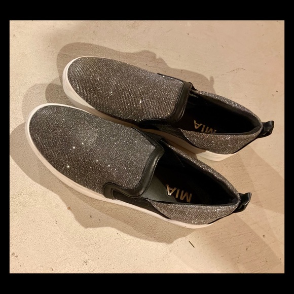 MIA Slip On Shoes - Picture 7 of 10